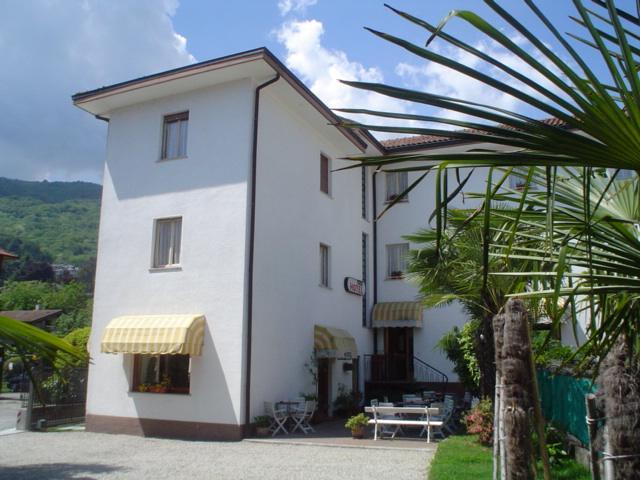 Hotel Elvezia Lake Maggiore Eksteriør bilde