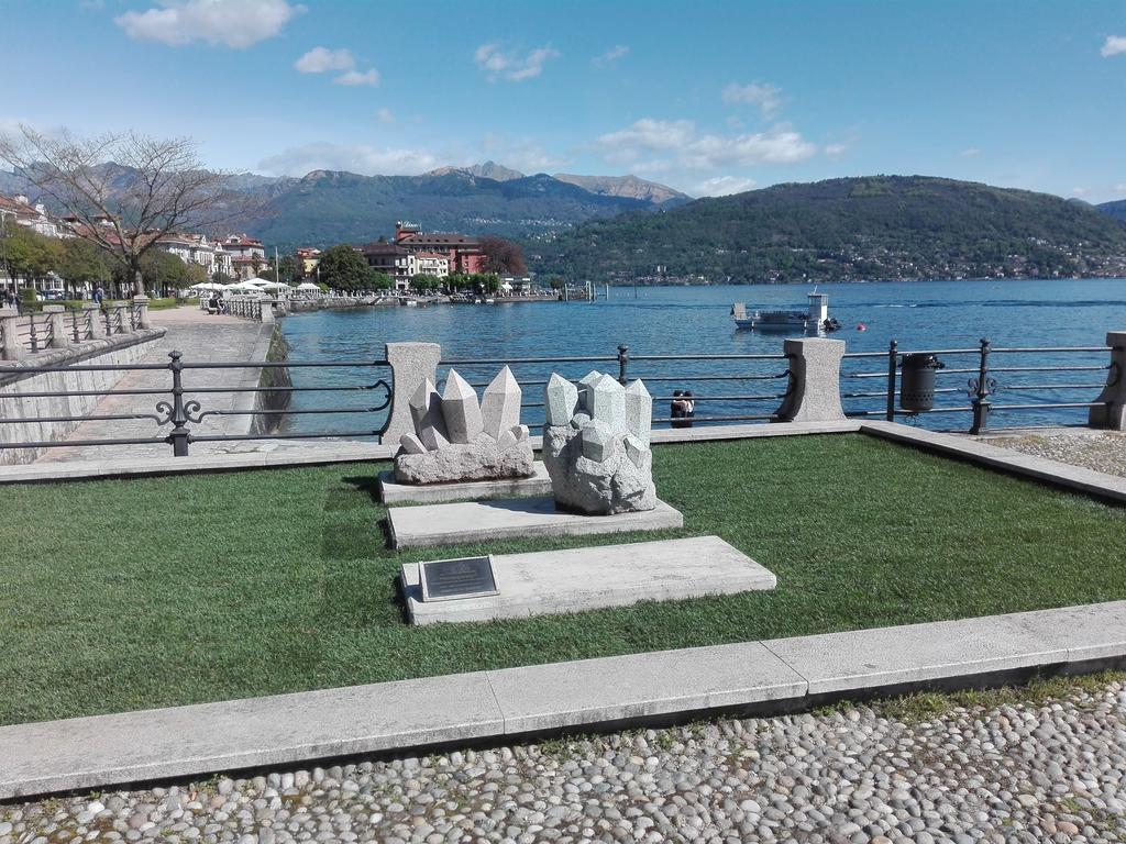 Hotel Elvezia Lake Maggiore Eksteriør bilde